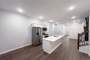 Photo 2 of 21 of 513 S Champion Ave, Columbus, OH
