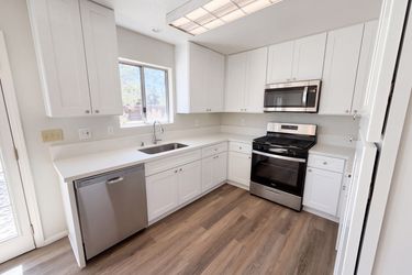 Photo 2 of 11 of 20861 Lone Eagle Rd, Apple Valley, CA