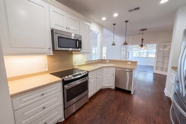 Photo 2 of 28 of 313 Glen Eagles Dr, Summerville, SC