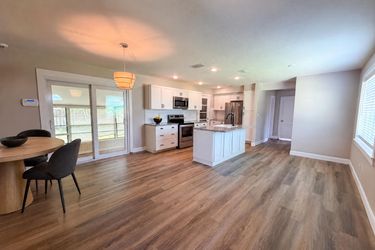 Photo 2 of 15 of 1521 W River Shore Way, Tampa, FL
