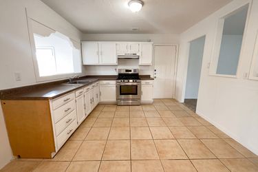 Photo 2 of 18 of 8112 Princess Jeanne Ave NE, Albuquerque, NM