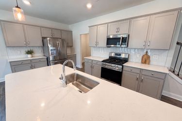 Photo 2 of 18 of 1217 Black Walnut St, Monroe, NC