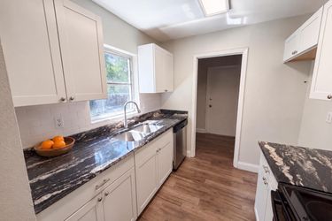 Photo 2 of 20 of 5064 Bromley Ave, Spring Hill, FL