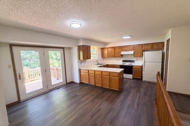 Photo 2 of 23 of 2827 Bromley Dr, O Fallon, MO