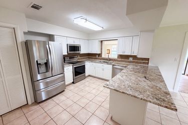 Photo 2 of 30 of 2617 S Fairway Dr, Melbourne, FL