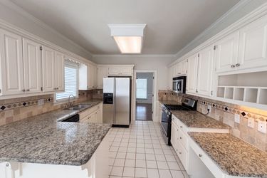 Photo 2 of 26 of 4342 Trotters Way Dr, Snellville, GA