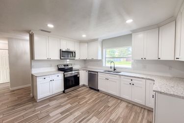 Photo 2 of 20 of 789 Little Pine Dr, South Daytona, FL