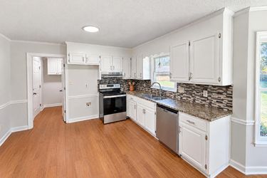 Photo 2 of 21 of 1608 Bishop Ct, Belmont, NC