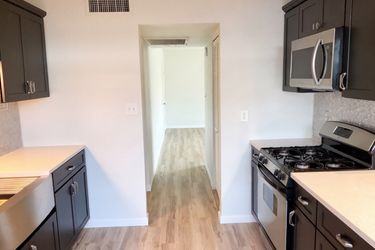 Photo 2 of 21 of 3544 W Sierra Vista Dr, Phoenix, AZ