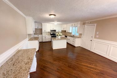 Photo 2 of 26 of 6257 N Summers Cir, Douglasville, GA