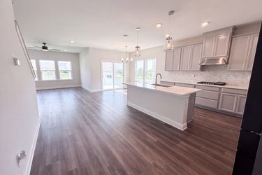 Photo 2 of 16 of 331 Collier Rd, Mount Juliet, TN