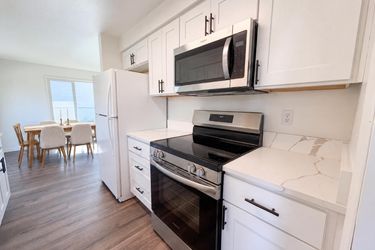 Photo 2 of 23 of 1573 NE Barberry Dr, Hillsboro, OR