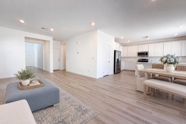 Photo 2 of 19 of 8364 Caldera Hills Ave, Las Vegas, NV
