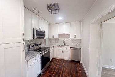 Photo 2 of 21 of 10806 W Elbow Dr, Tampa, FL
