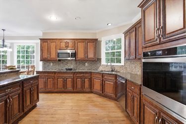 Photo 2 of 47 of 11715 Dunhill Place Dr, Johns Creek, GA