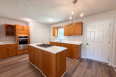 Photo 2 of 24 of 3704 Meadowview Dr, Lithia Springs, GA