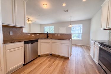 Photo 2 of 21 of 3765 Columbia Dr, Cibolo, TX