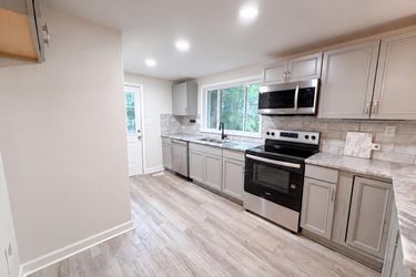 Photo 2 of 17 of 511 Manigault St, Winnsboro, SC