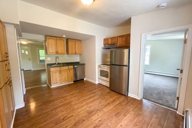 Photo 2 of 22 of 361 Tremont St, Taunton, MA