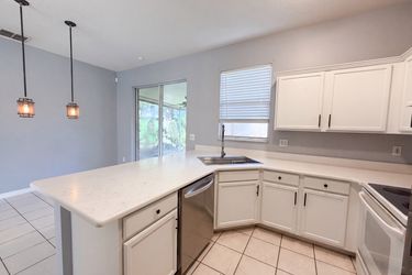 Photo 2 of 19 of 826 Hilly Bend Dr, Apopka, FL