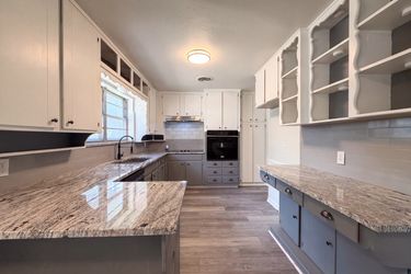 Photo 2 of 25 of 5421 Bonnie Wayne St, Haltom City, TX