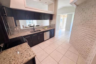 Photo 2 of 30 of 11339 Stacy St, Spring Hill, FL