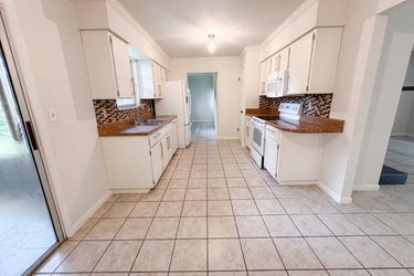 Photo 2 of 21 of 6854 Holly Hill Rd, Melrose, FL