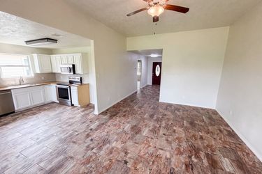 Photo 2 of 21 of 9002 Barracuda Dr, Texas City, TX