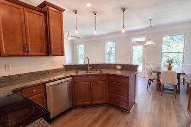 Photo 2 of 24 of 3807 Ernie Dr, Charlotte, NC