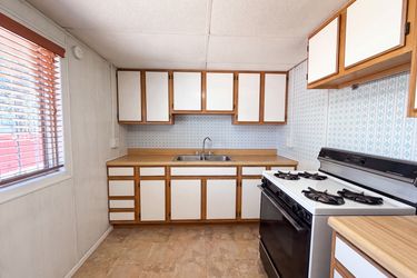 Photo 2 of 21 of 1758 39th St, Los Alamos, NM