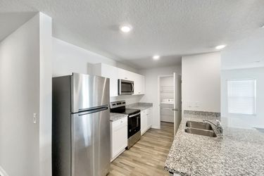 Photo 2 of 19 of 305 Camellia Ct, Kissimmee, FL