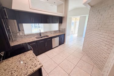 Photo 2 of 30 of 11339 Stacy St, Spring Hill, FL