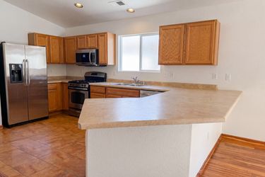 Photo 2 of 18 of 345 Peaceful Meadows Dr NE, Rio Rancho, NM