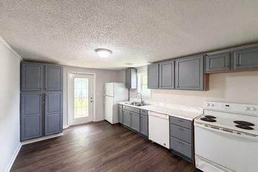 Photo 2 of 21 of 237 Geddis Rd, Inman, SC