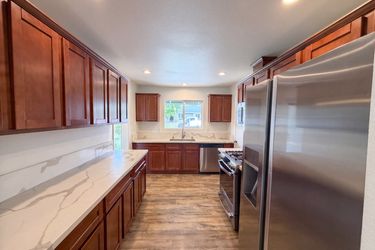 Photo 2 of 27 of 6809 Weddigen Way, North Highlands, CA