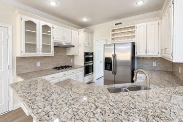 Photo 2 of 29 of 107 Yankee Ct, Rockwall, TX