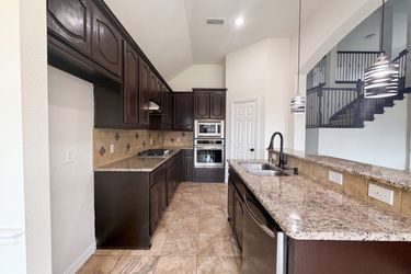 Photo 2 of 17 of 1421 Caruth Ln, Celina, TX