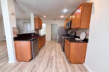 Photo 2 of 22 of 5810 Vasey Blvd, Austin, TX