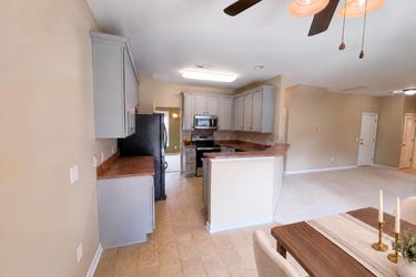 Photo 2 of 41 of 3037 Ellington Dr, Summerville, SC