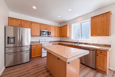 Photo 2 of 25 of 34050 SE Sturgeon St, Scappoose, OR