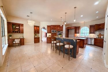 Photo 2 of 26 of 20646 Wahl Ln, San Antonio, TX