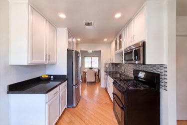 Photo 2 of 29 of 909 W Missouri Ave, Phoenix, AZ