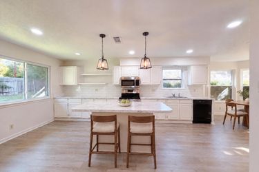 Photo 2 of 18 of 4107 Rock Ct, Temple, TX