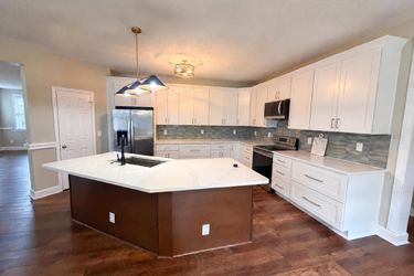 Photo 2 of 19 of 1812 Devonridge Dr, Fuquay Varina, NC
