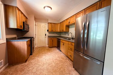 Photo 2 of 24 of 18220 Duck Lake Trl, Eden Prairie, MN
