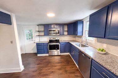Photo 2 of 17 of 1316 E 44th St, Kansas City, MO