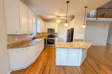 Photo 2 of 18 of 729 E Ivy Valley Dr, Fuquay Varina, NC