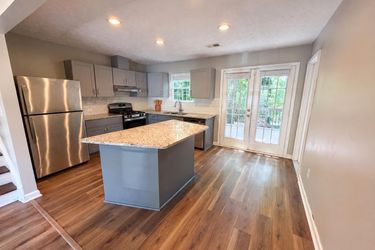 Photo 2 of 19 of 5067 Redan Rd, Stone Mountain, GA