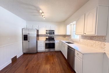 Photo 2 of 21 of 101 Tipperary Ln, Winston Salem, NC