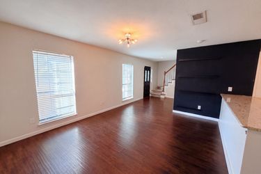Photo 2 of 27 of 2226 Country Oaks Dr, Garland, TX